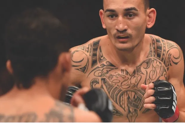 Who’ll win this fight? The odds are on the guy with the wider face… (© Getty Images)